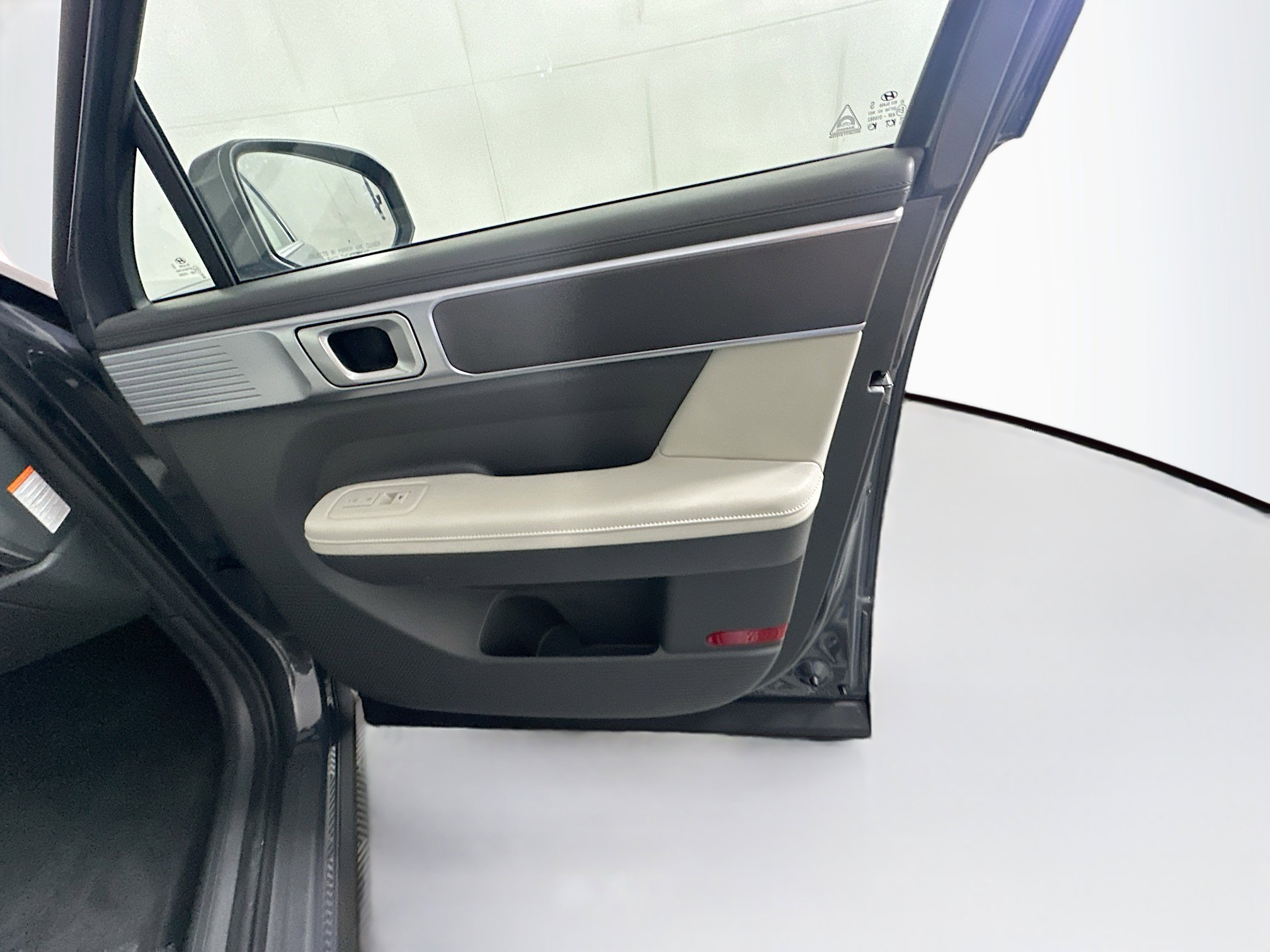 Used 2025 Hyundai Santa Fe SEL image 31