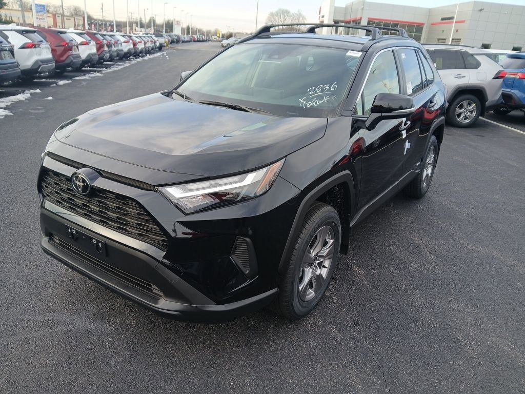 New 2025 Toyota RAV4 LE image 2