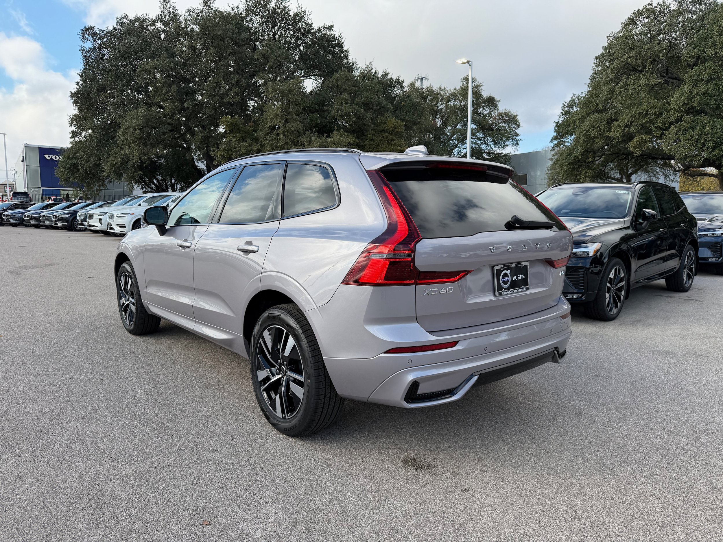 New 2026 Volvo XC60 B5 Core AWD/4WD image 4