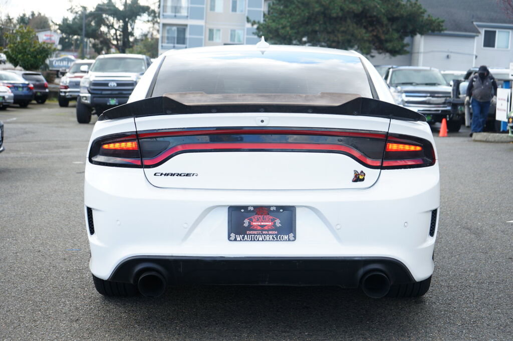 Used 2020 Dodge Charger Scat Pack w/ Navigation & Travel Group image 4