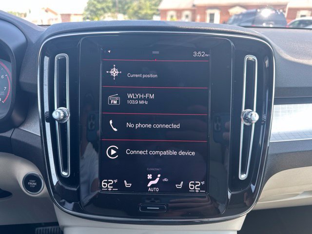 Used 2022 Volvo XC40 T4 Momentum FWD image 30