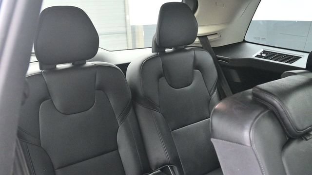 Used 2018 Volvo XC90 T6 Momentum w/ Convenience Package AWD/4WD image 18