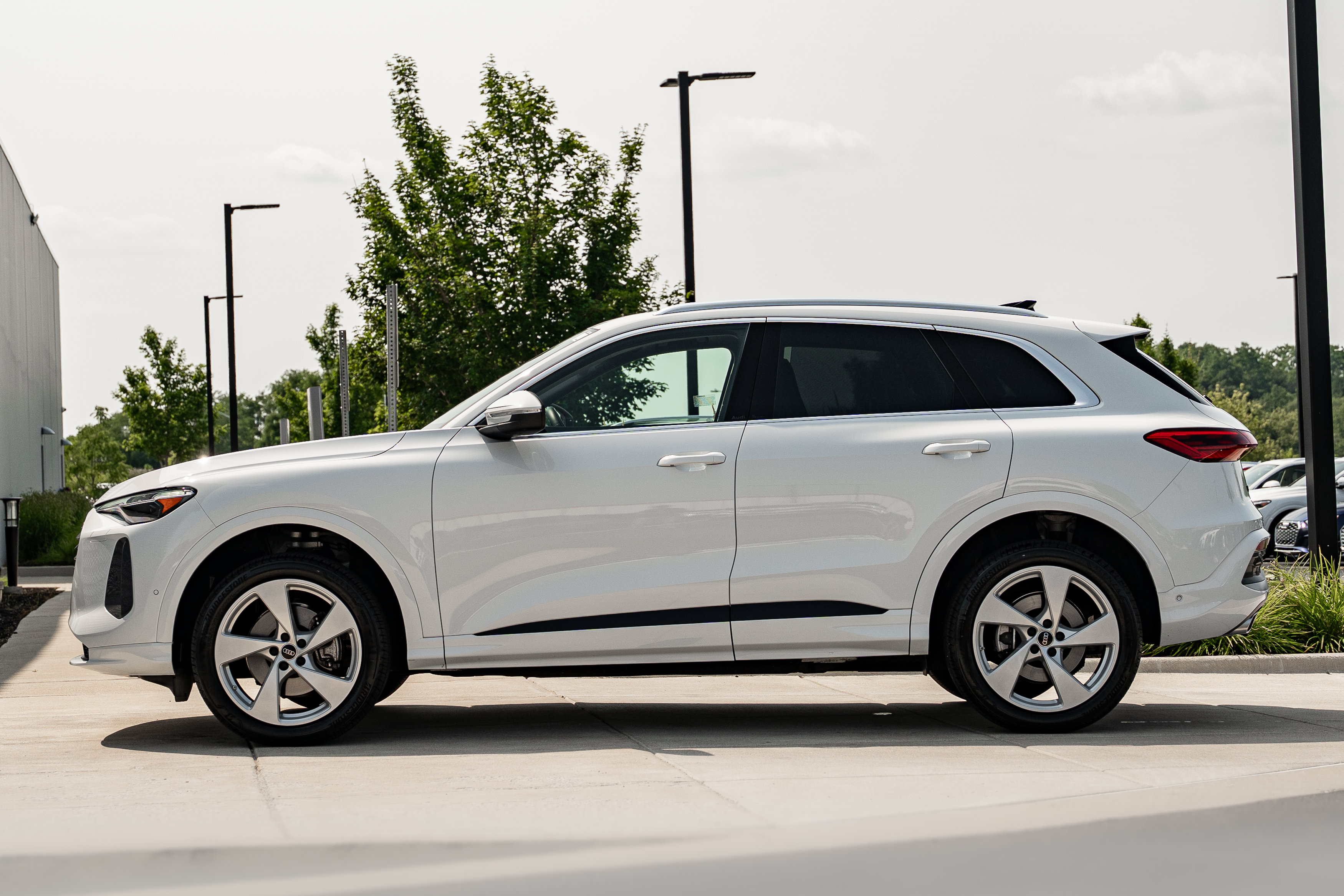 Certified 2025 Audi Q5 Premium Plus w/ Premium Plus AWD/4WD image 6