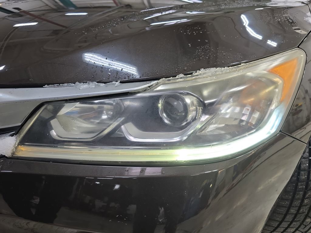 Used 2016 Honda Accord EX-L image 31