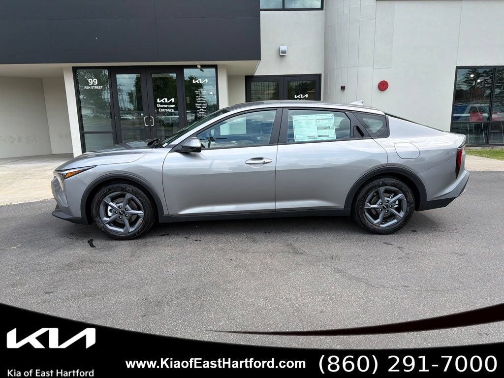 New 2026 Kia K4 FWD image 2
