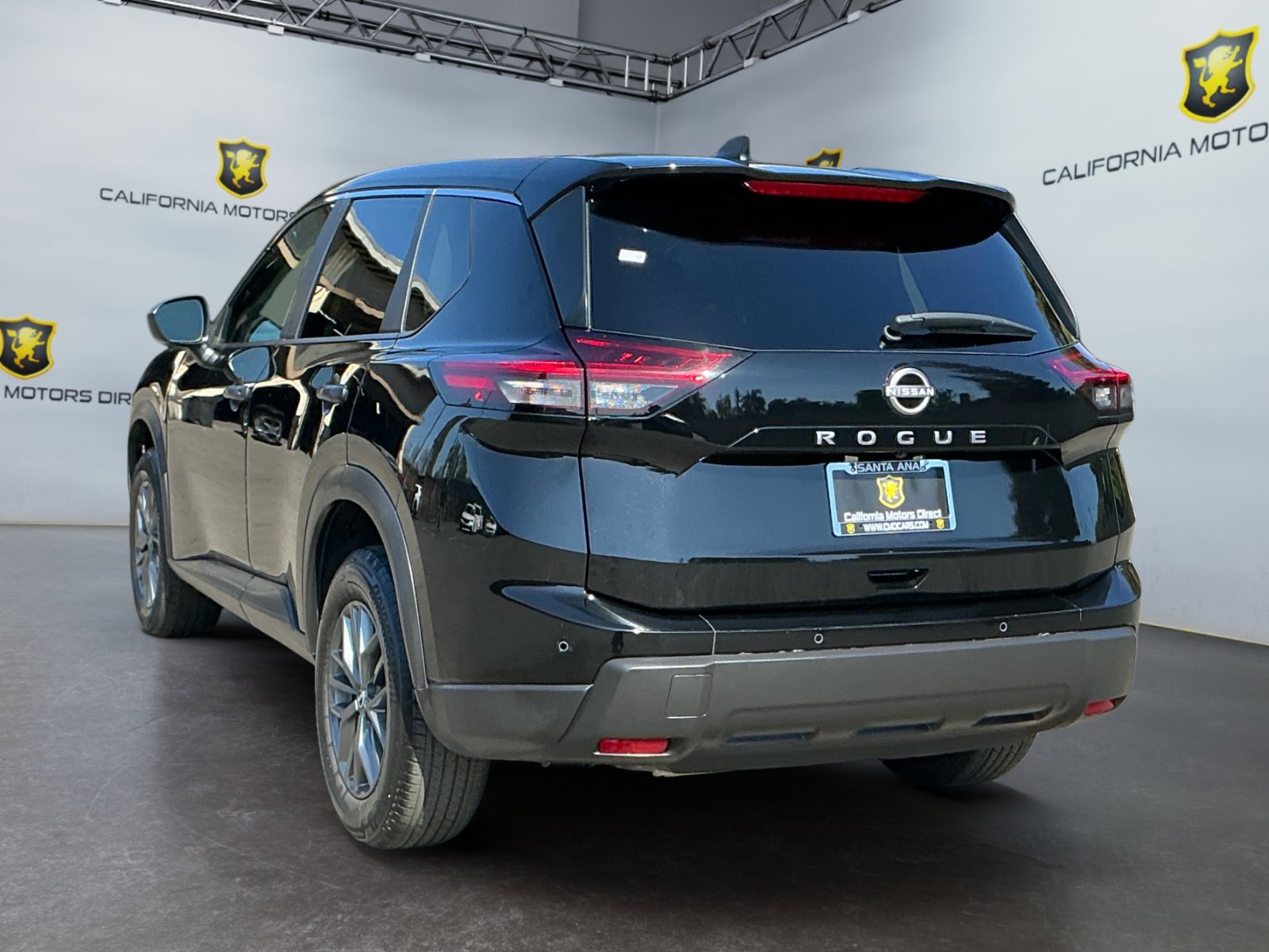 Used 2024 Nissan Rogue S image 7