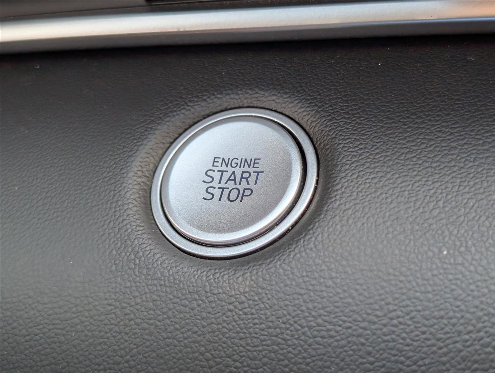 Used 2023 Hyundai Elantra SEL w/ Cargo Package FWD image 22