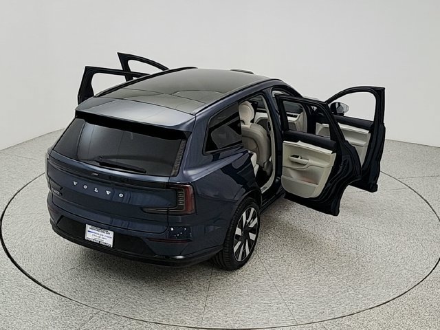 Certified 2025 Volvo EX90 Plus AWD/4WD image 23