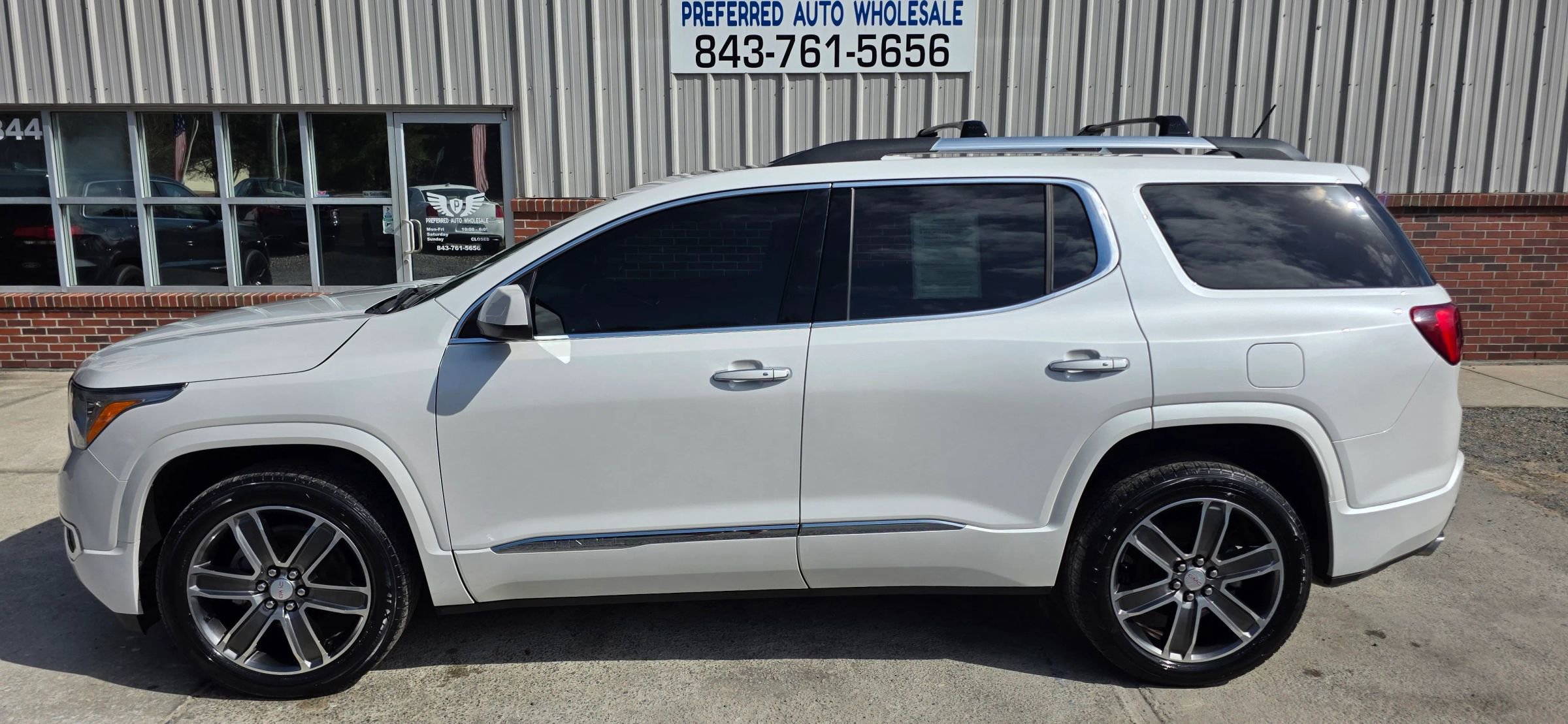 Used 2019 GMC Acadia Denali w/ Technology Package image 3