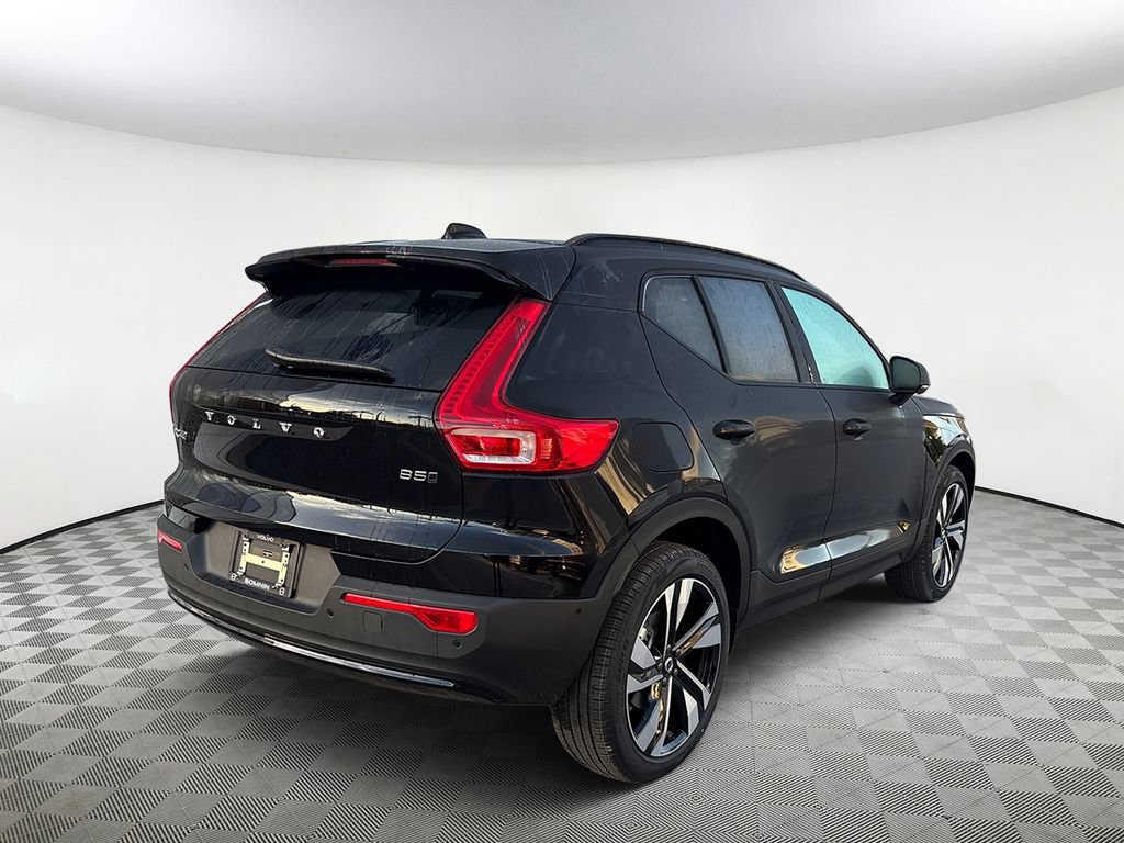 New 2026 Volvo XC40 B5 Plus AWD/4WD image 5