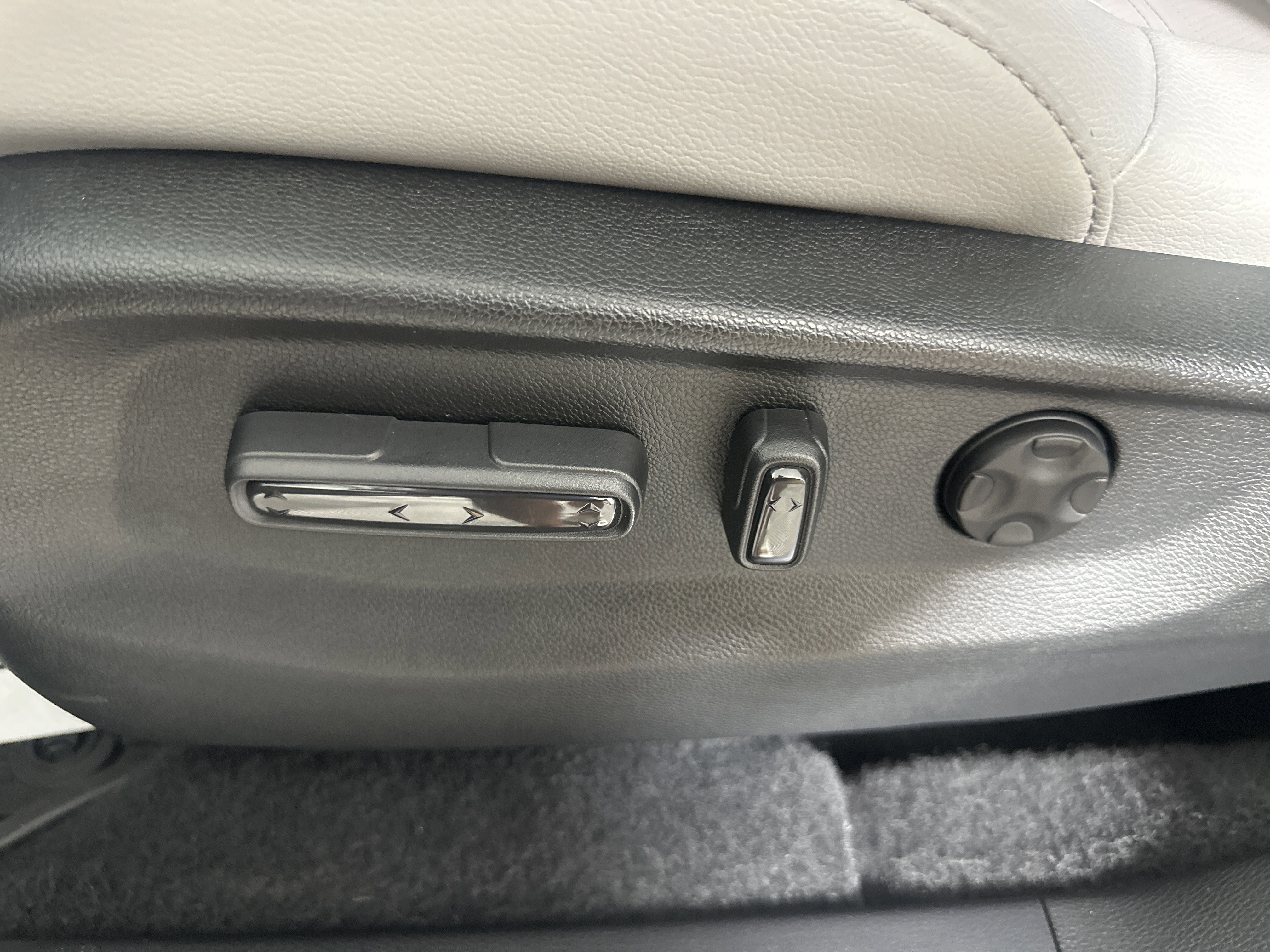 Used 2020 Honda CR-V EX-L image 10