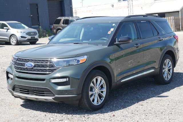 Used 2024 Ford Explorer XLT w/ Equipment Group 202A AWD/4WD image 6