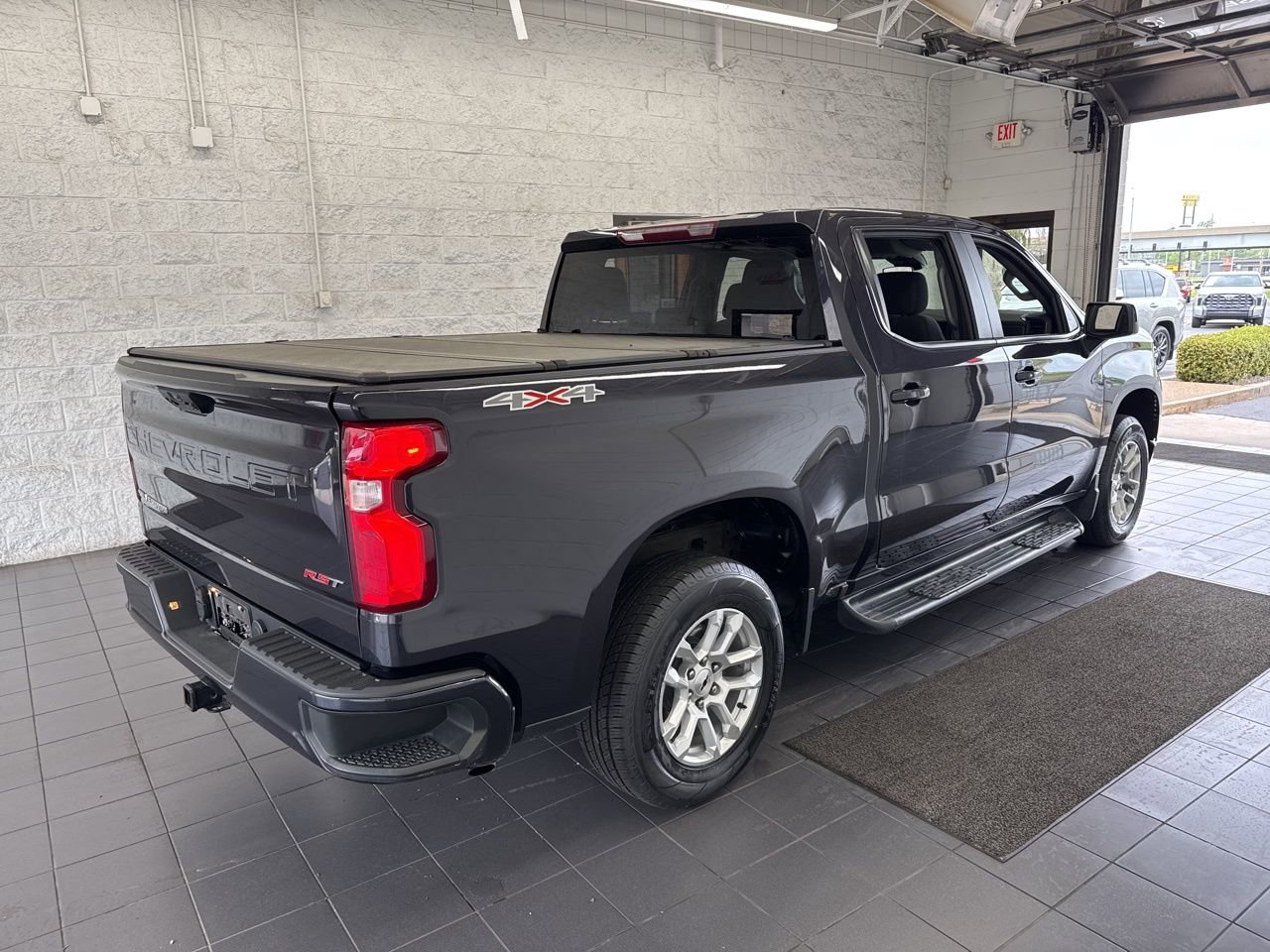 Used 2023 Chevrolet Silverado 1500 RST image 8