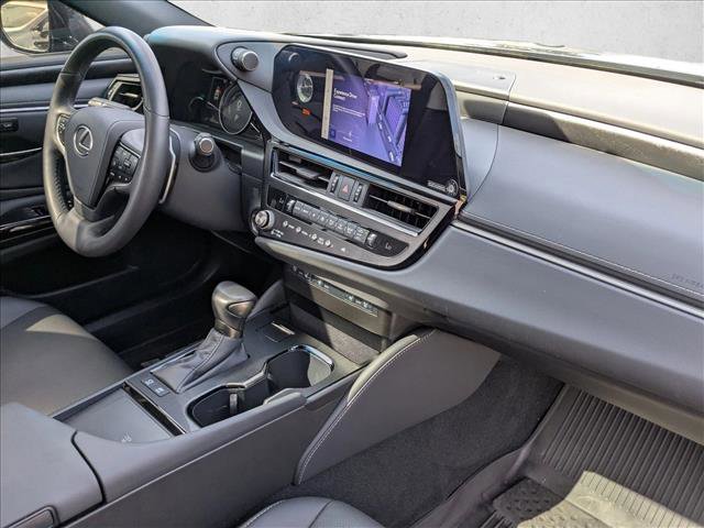 Certified 2025 Lexus ES 300h w/ Premium Package image 20