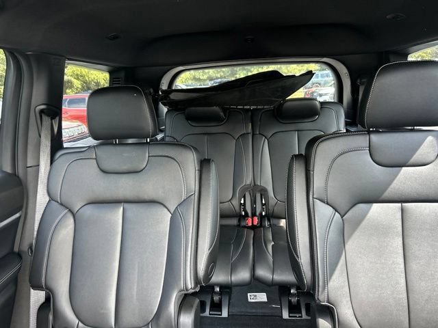 Certified 2024 Jeep Grand Cherokee L Limited AWD/4WD image 9