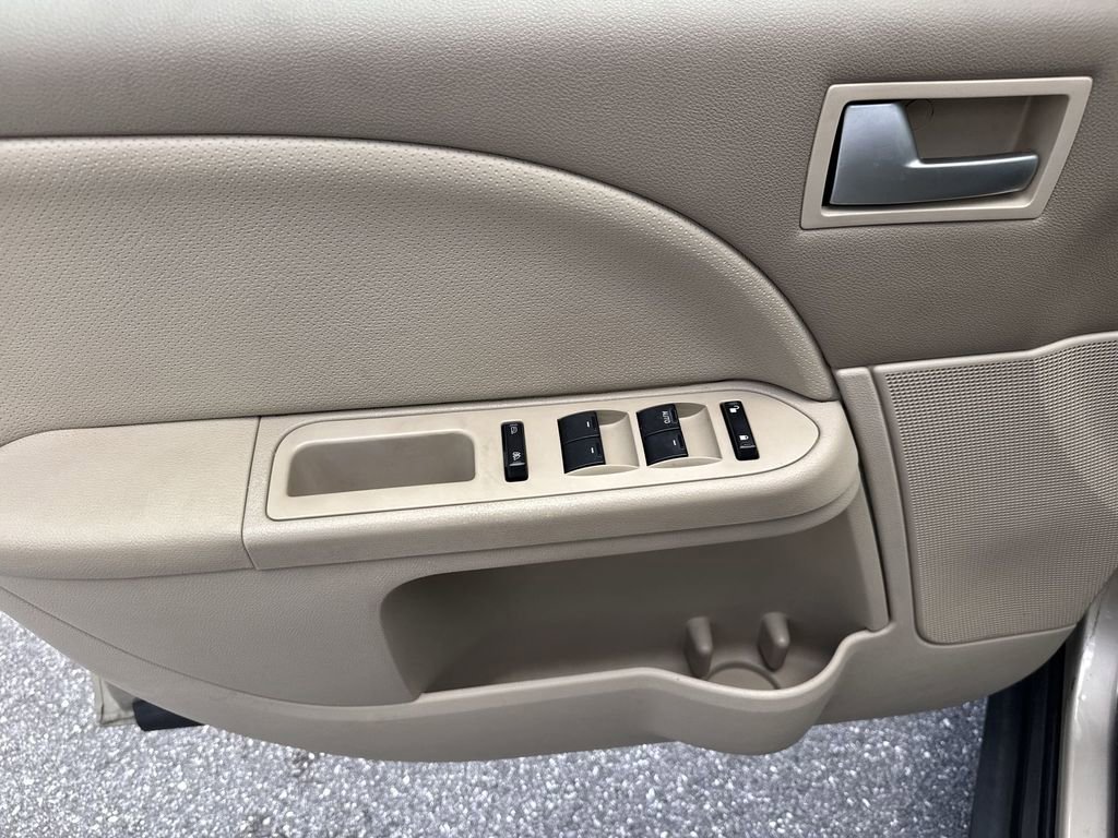 Used 2006 Mercury Montego Luxury image 40