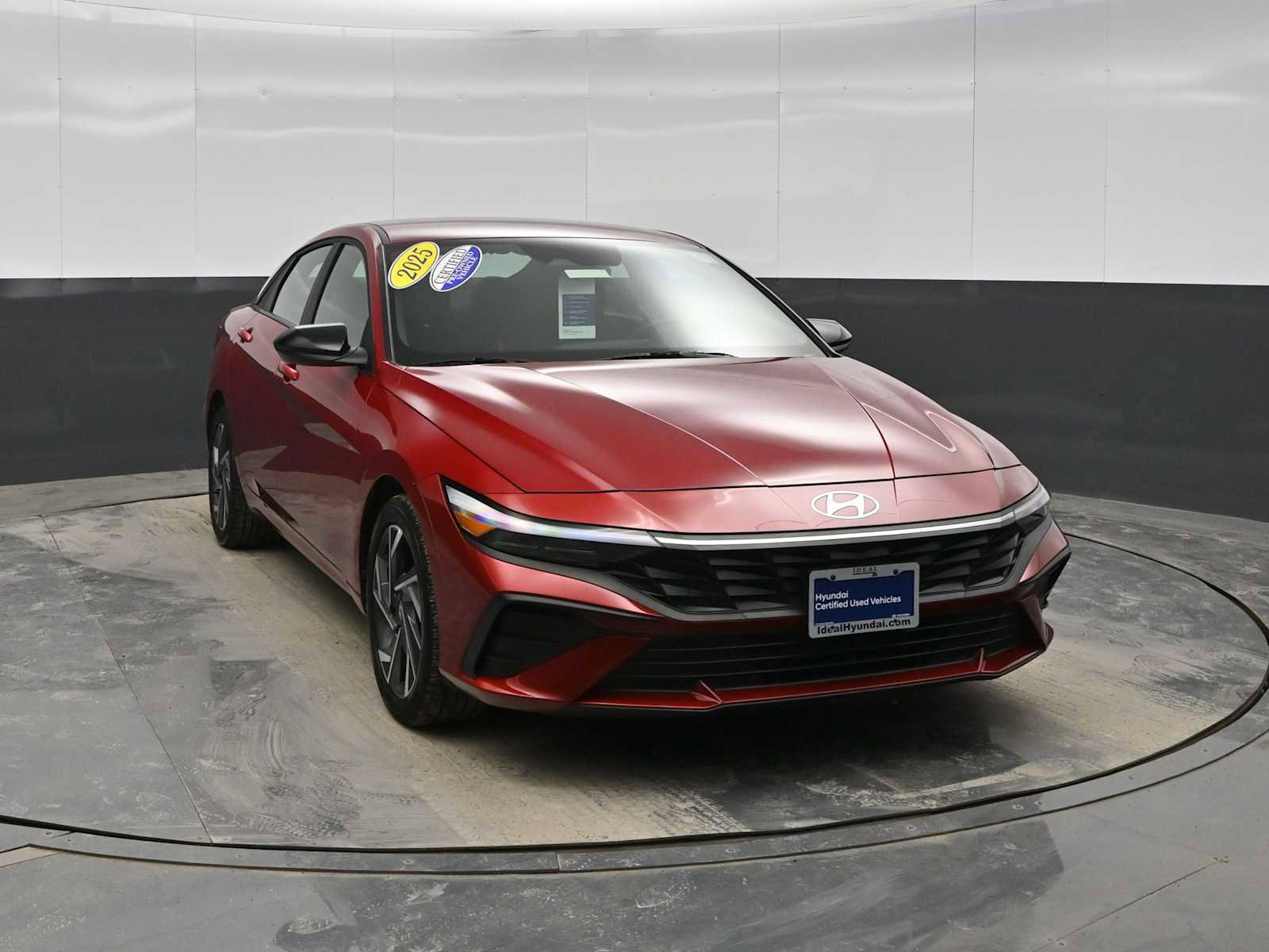 Certified 2025 Hyundai Elantra Sport image 2