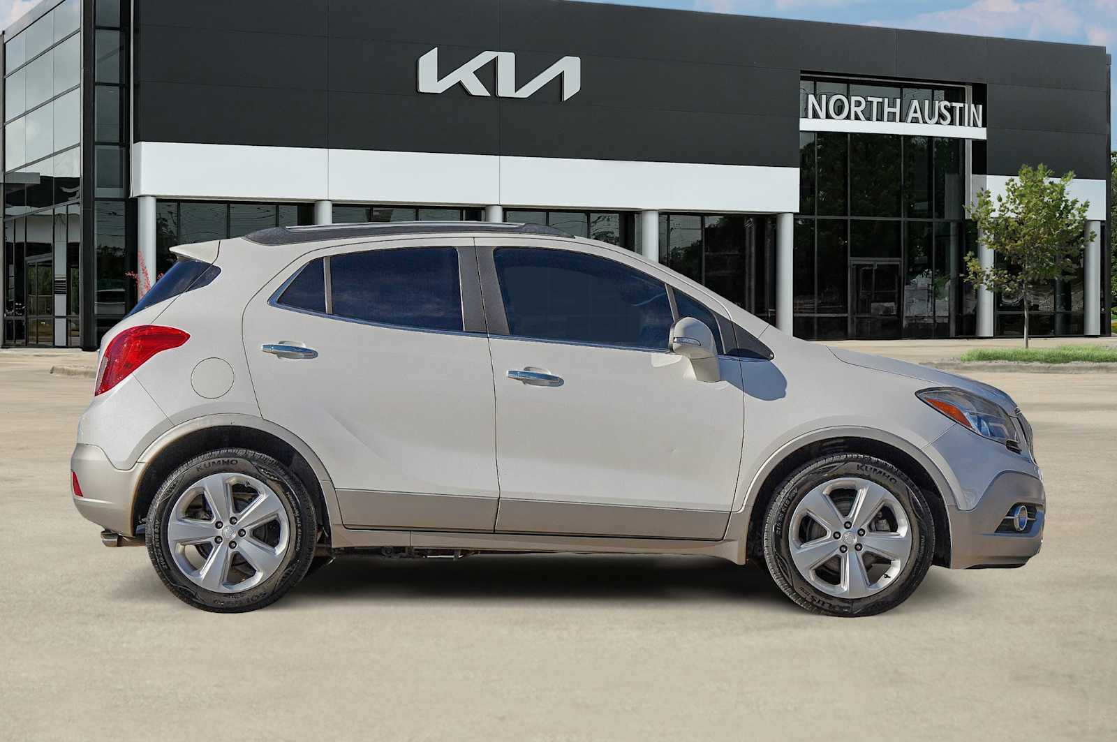 Used 2015 Buick Encore Convenience image 7