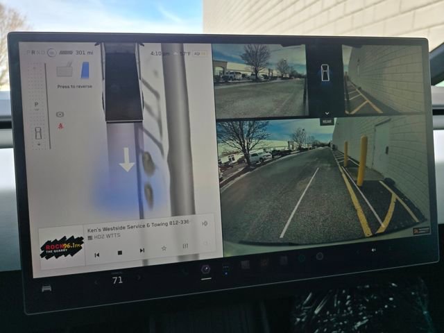 Used 2025 Tesla Cybertruck AWD Crew Cab image 63