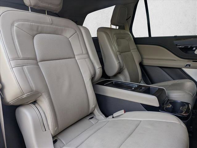 Used 2020 Lincoln Aviator Reserve w/ Equipment Group 202A image 22