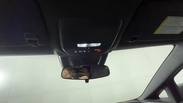 Used 2025 Chevrolet Equinox EV LT FWD image 31
