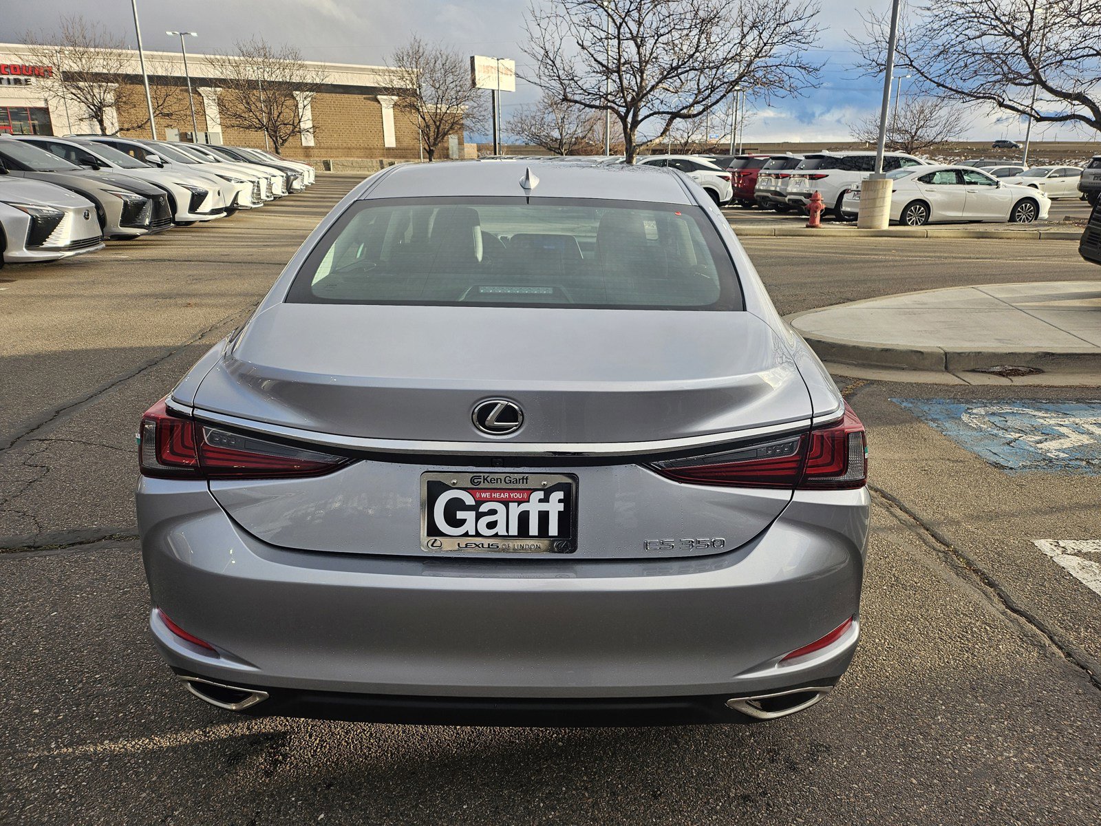 New 2025 Lexus ES 350 image 7
