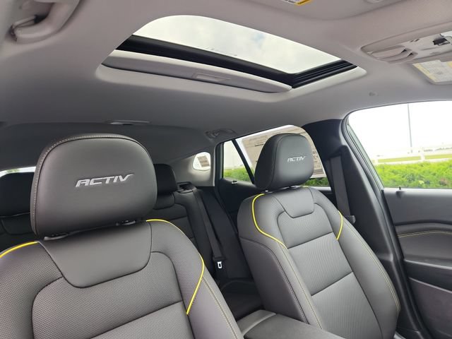New 2026 Chevrolet Trax ACTIV w/ Sunroof Package FWD image 15