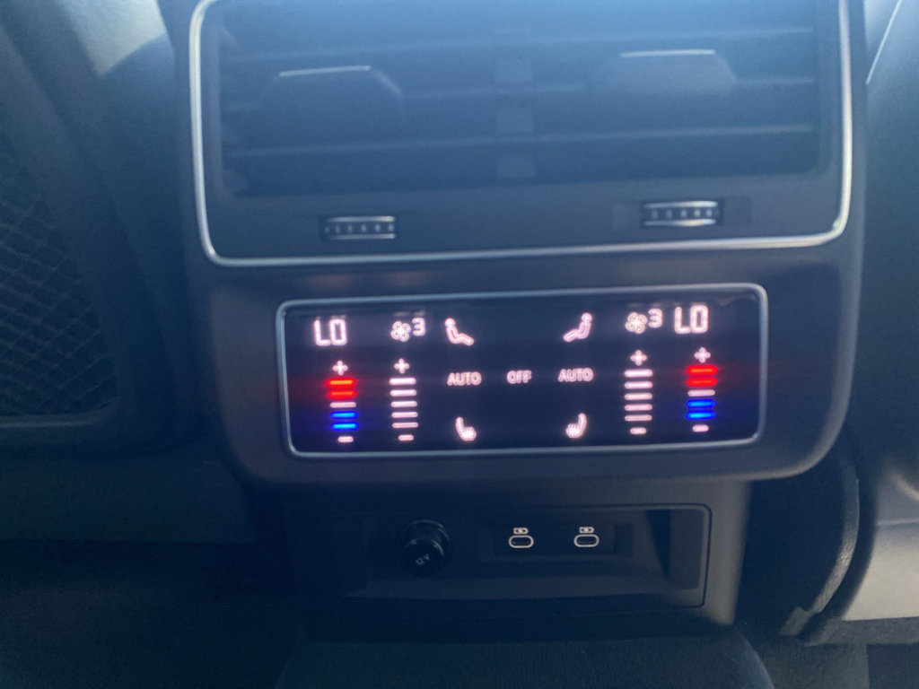 New 2025 Audi SQ7 Premium Plus image 12