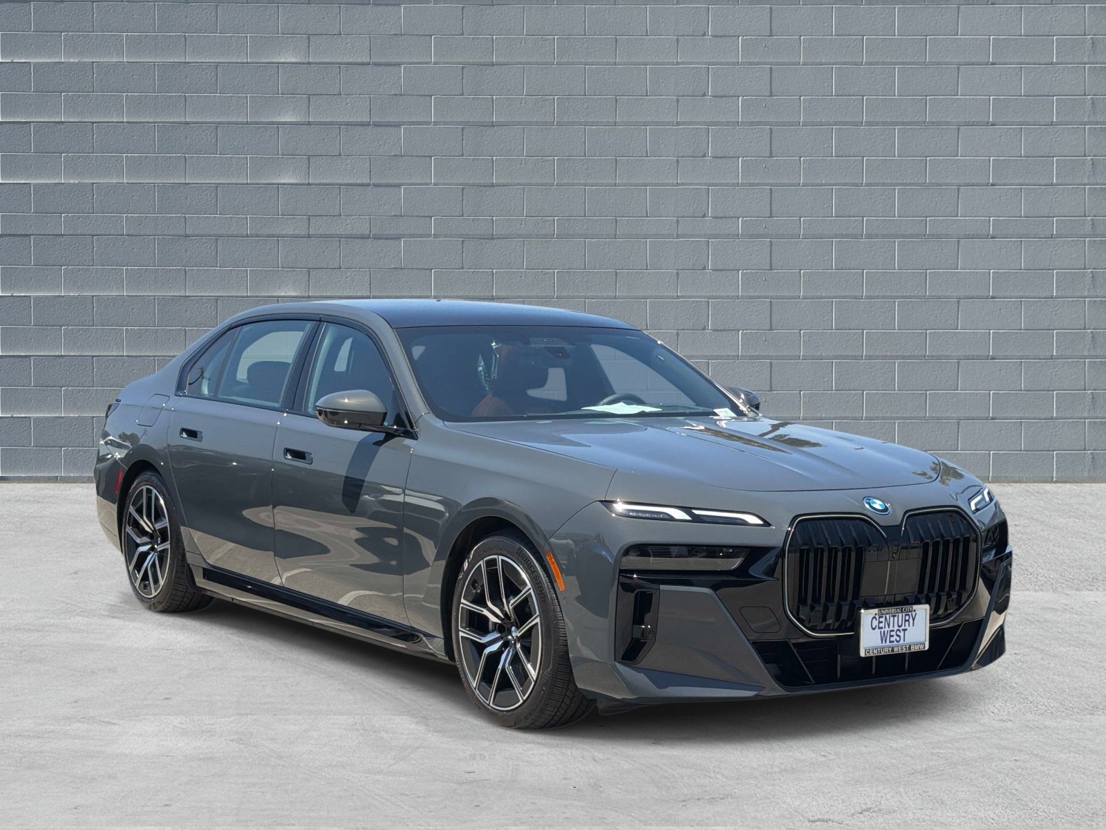 Used 2026 BMW 750e xDrive