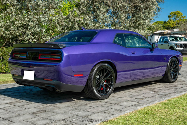 Used 2016 Dodge Challenger SRT Hellcat RWD image 8