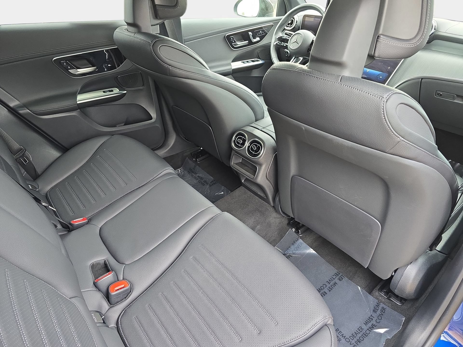 Used 2024 Mercedes-Benz GLC 300 4MATIC w/ AMG Line image 11