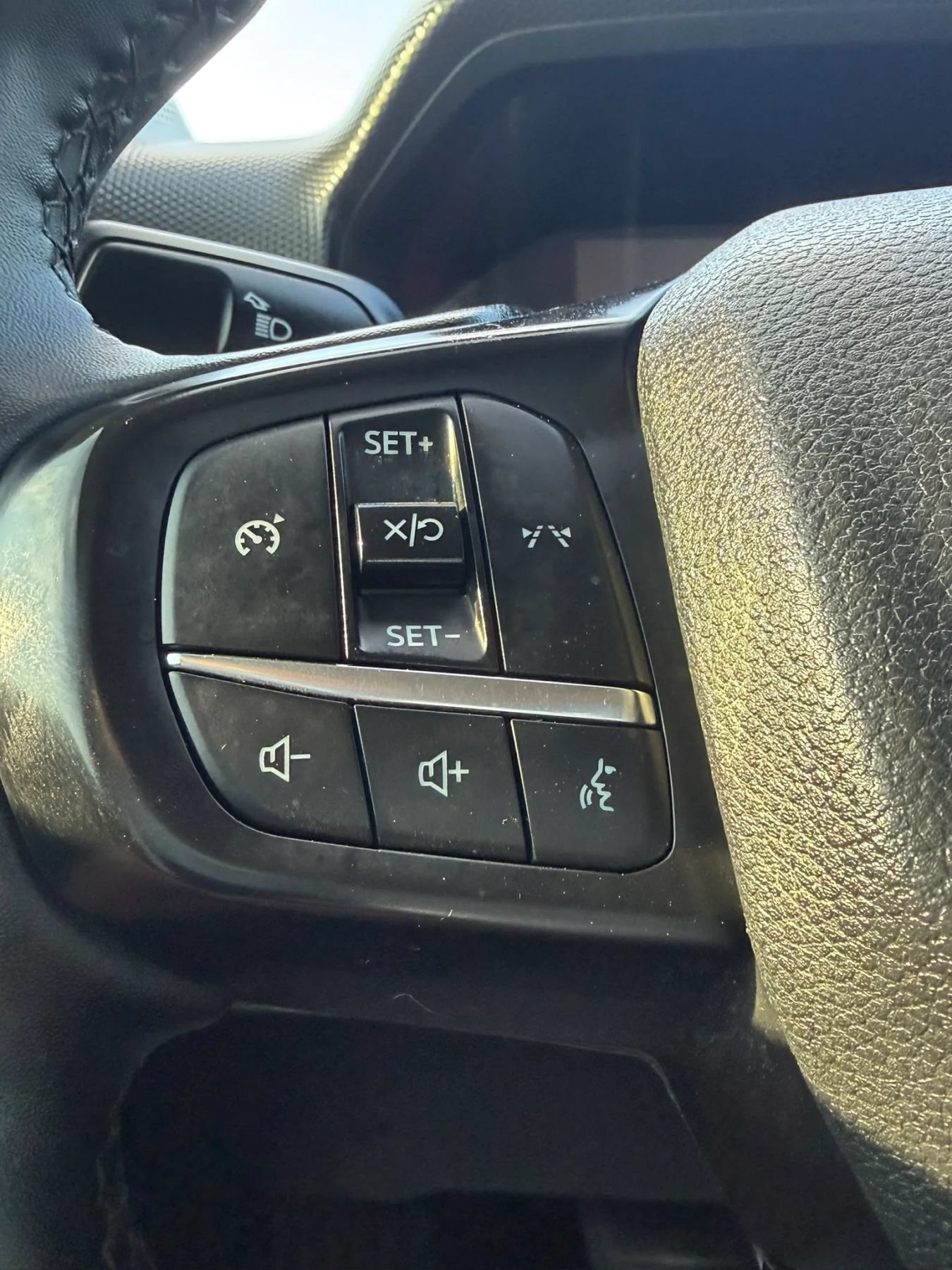 Used 2025 Ford Ranger XLT w/ Equipment Group 301A High AWD/4WD image 11