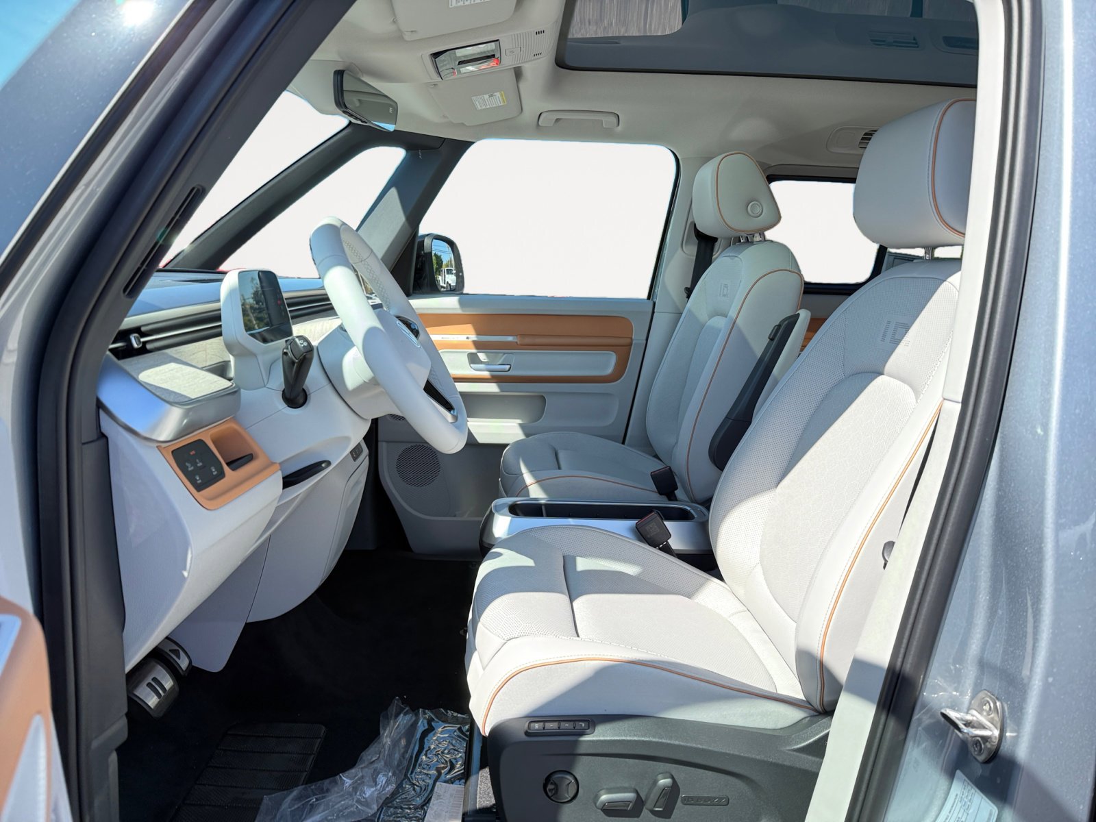 New 2025 Volkswagen ID. Buzz 1st Edition RWD image 10