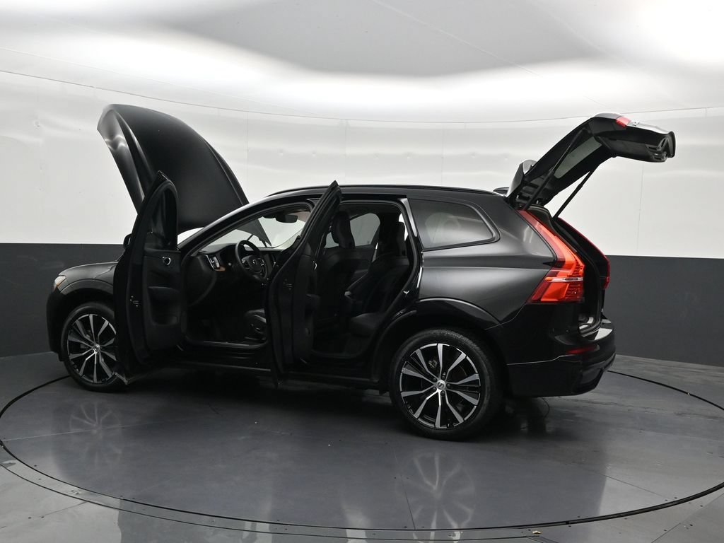 Certified 2024 Volvo XC60 B5 Plus AWD/4WD image 34