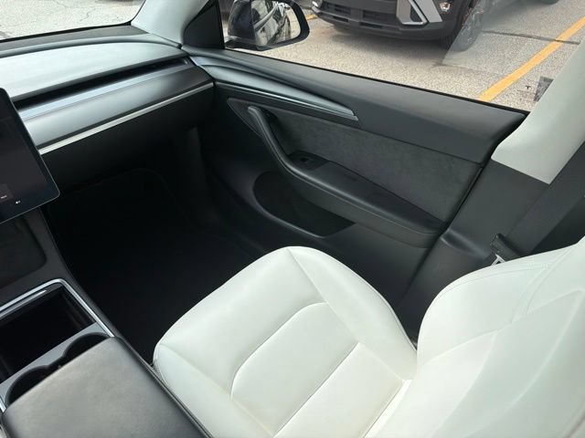 Used 2023 Tesla Model Y Performance AWD/4WD image 19