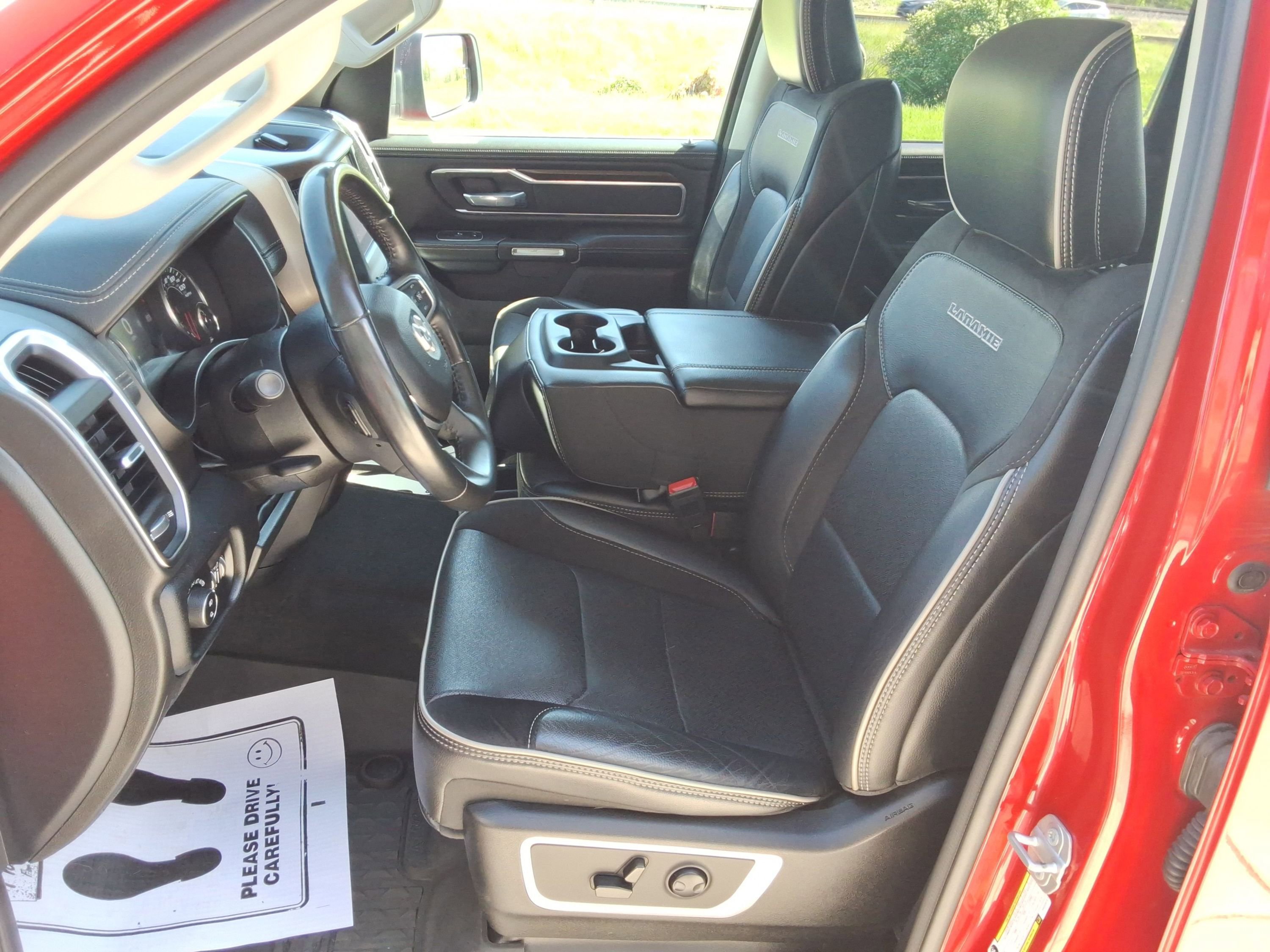 Used 2022 RAM 1500 Laramie AWD/4WD image 30