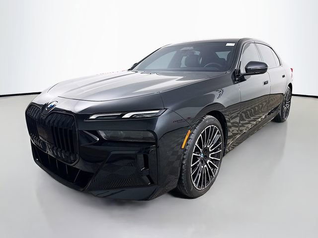 Used 2025 BMW 760i xDrive AWD/4WD image 3