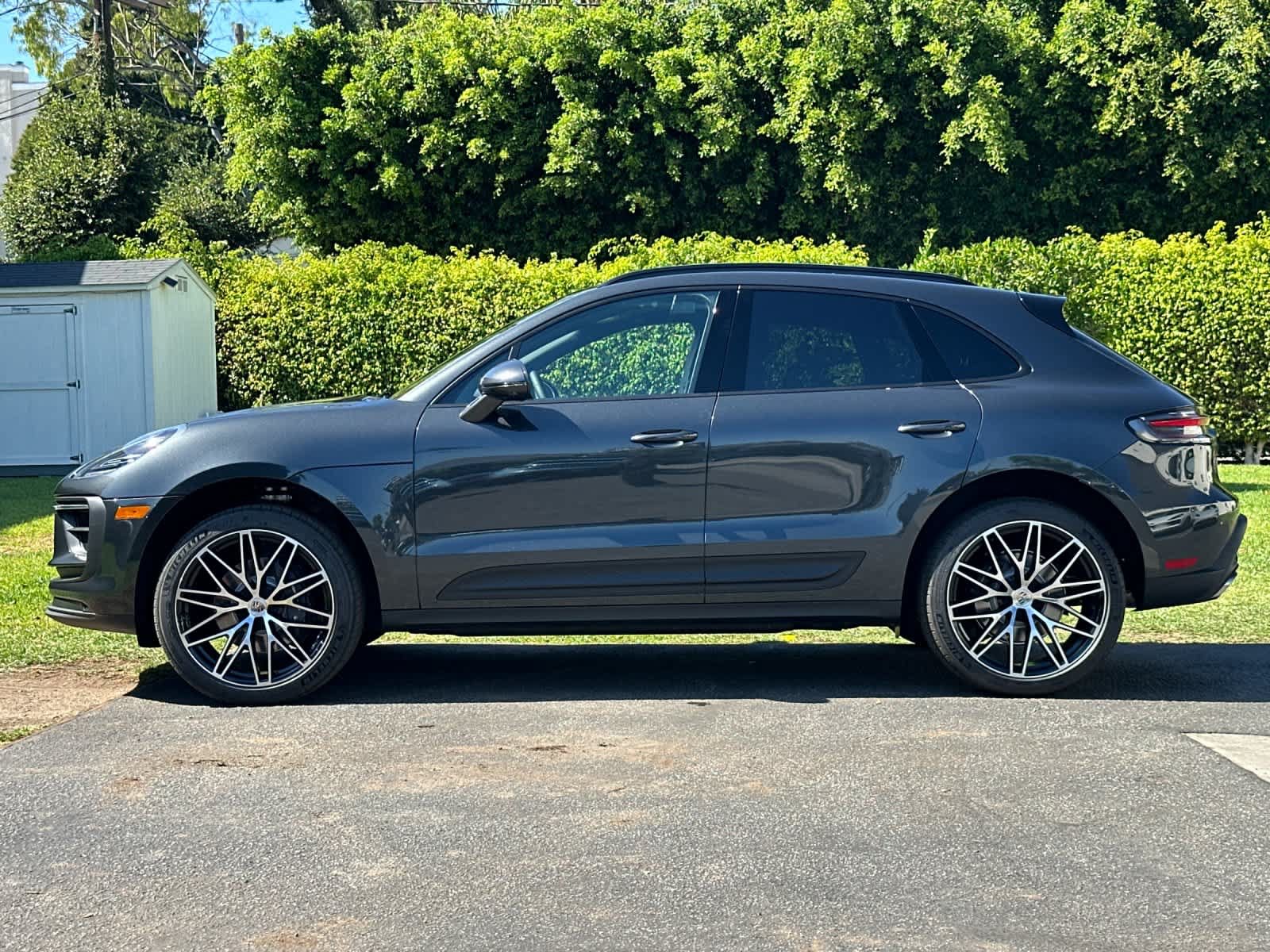 New 2026 Porsche Macan AWD/4WD image 2