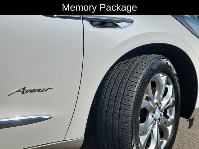 Used 2019 Buick Enclave Avenir w/ Avenir Technology Package AWD/4WD image 19