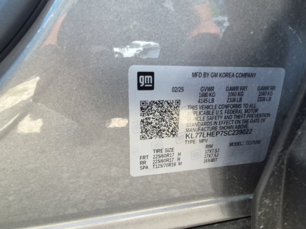 Used 2025 Chevrolet Trax LT w/ LT Convenience Package FWD image 8