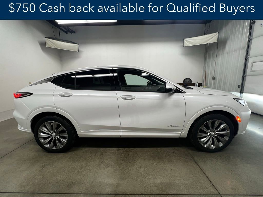 New 2026 Buick Envista Avenir image 2