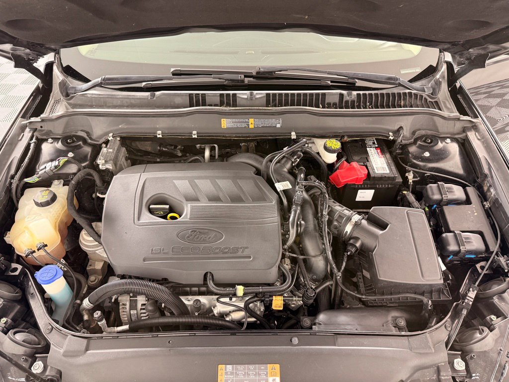 Used 2018 Ford Fusion SE w/ Fusion SE Technology Package FWD image 32
