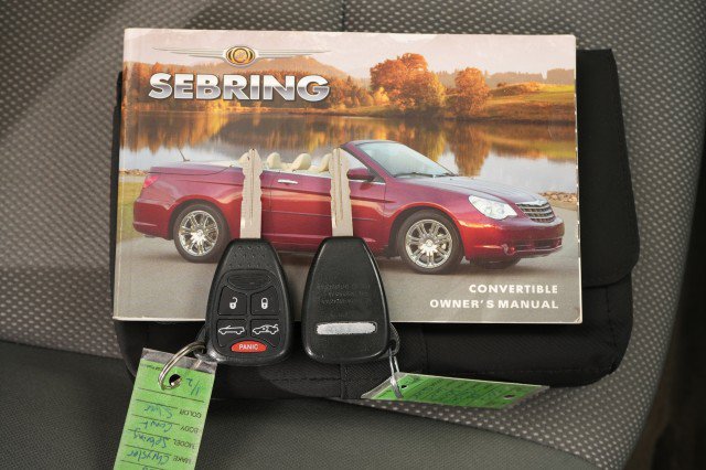 Used 2008 Chrysler Sebring Touring FWD image 45