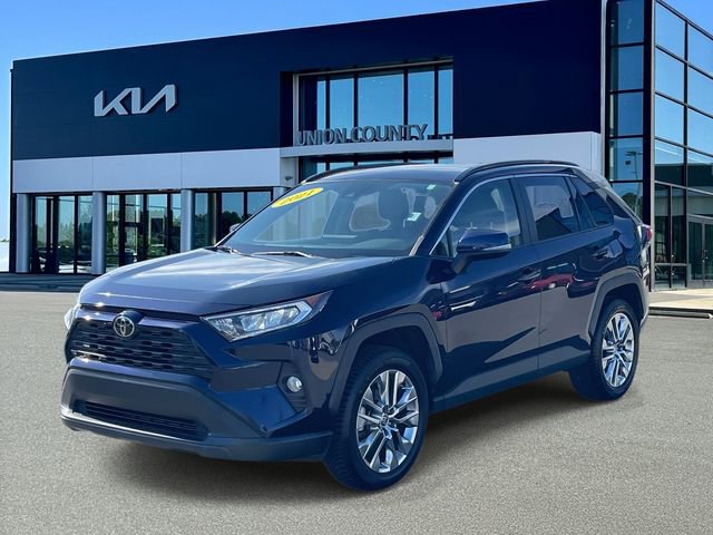 Used 2021 Toyota RAV4 XLE Premium image 8