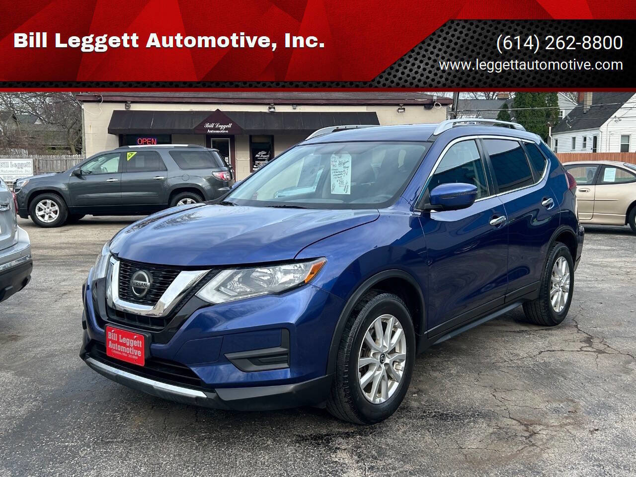 Used 2018 Nissan Rogue SV image 1