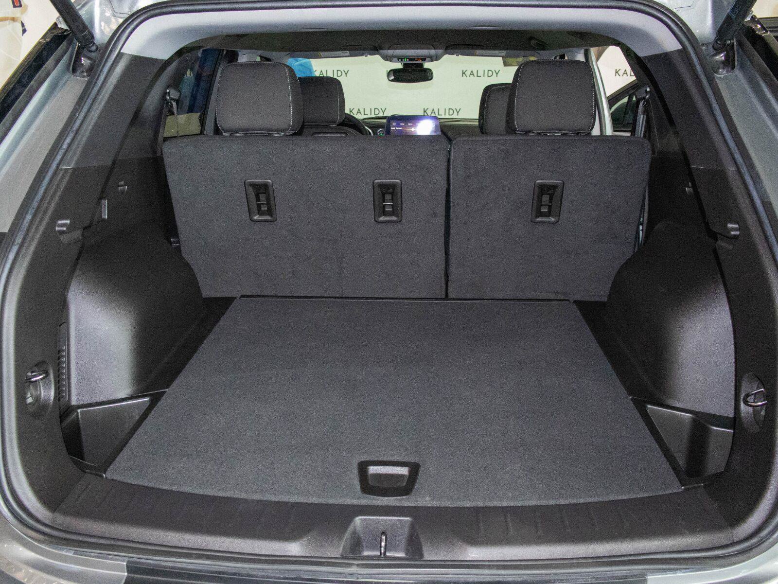 Used 2024 Chevrolet Blazer LT w/ Convenience Package FWD image 23