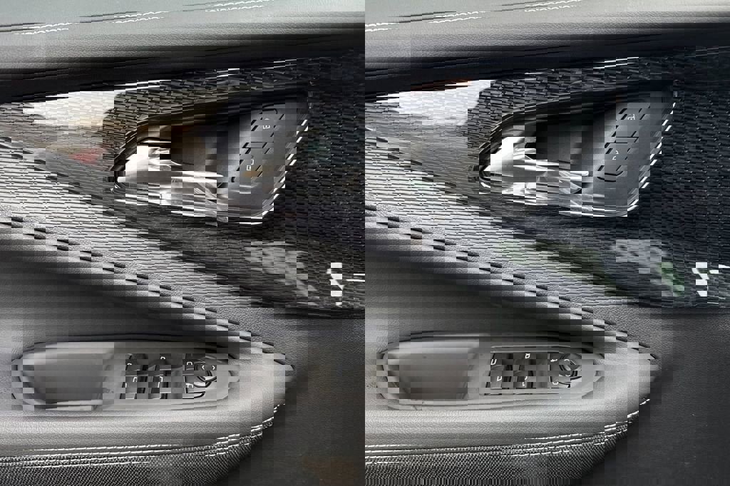 New 2026 Chevrolet Blazer EV LT image 11