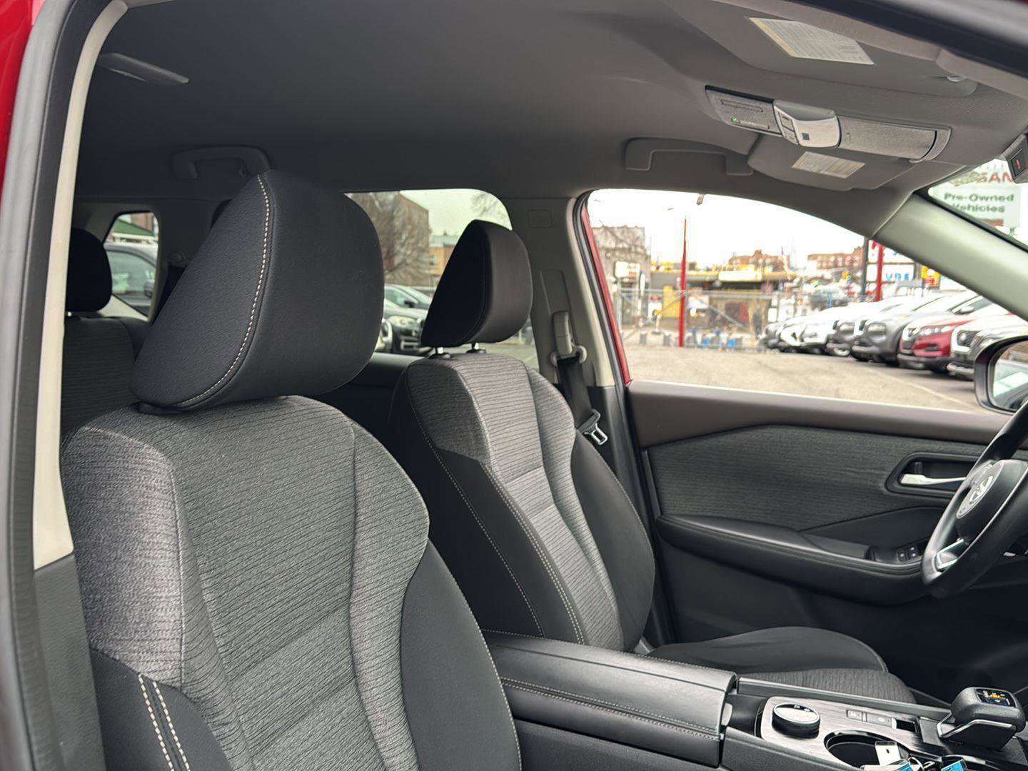 Used 2021 Nissan Rogue SV image 36