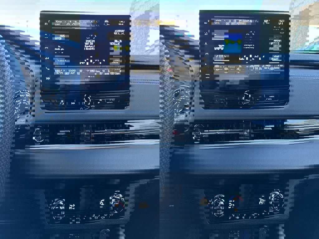 New 2025 Mitsubishi Outlander SE image 16