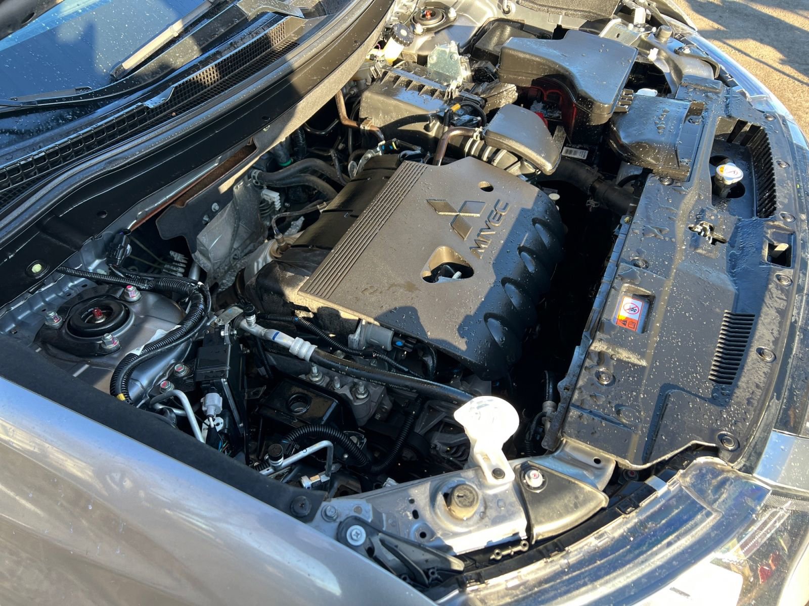 Used 2020 Mitsubishi Outlander SE image 33